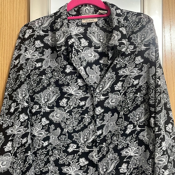 Apostrophe Woman 24W black and white long sleeve button up collared blouse - Picture 2 of 8